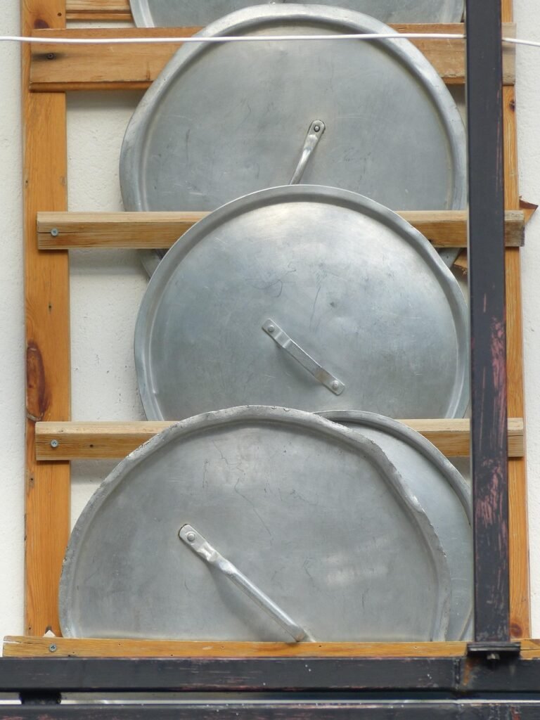 pot, lid, metal, aluminum, alu, old, bracket, clean up, cleaned up, neat, cook, meal